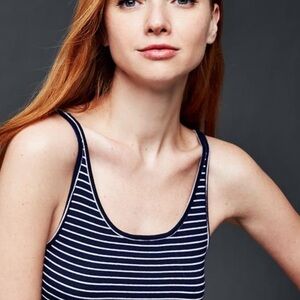 GAP ESSENTIAL CAMI IN NAVY AND WHITE EXCELLENT CONDITION